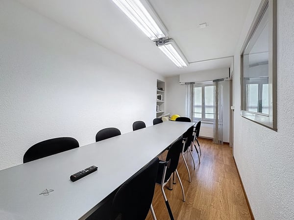 Bureaux spacieux et lumineux au coeur de Monthey 12