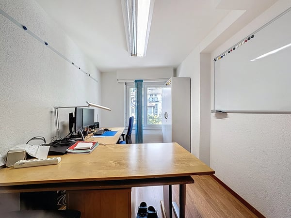 Bureaux spacieux et lumineux au coeur de Monthey 9