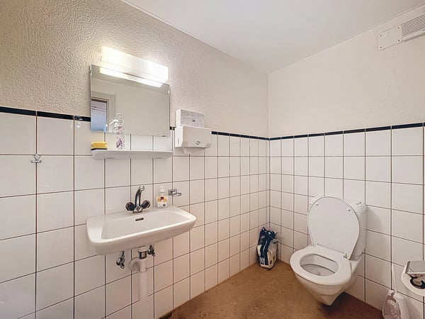 Bureaux spacieux et lumineux au coeur de Monthey 7