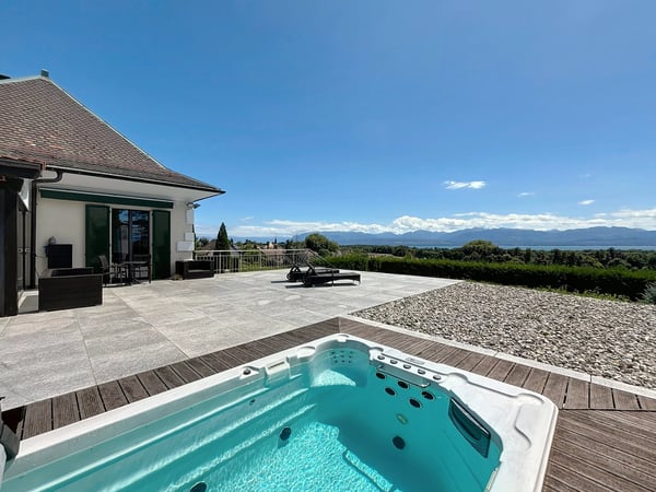 Magnifique villa à la vue imprenable sur le lac 2