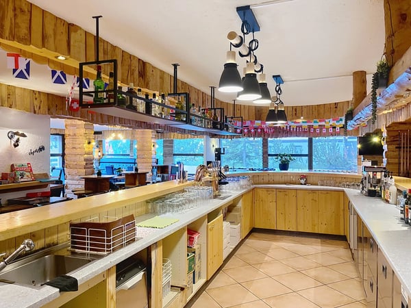 Bar/restaurant au coeur de Grimentz 3