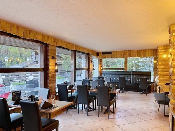 Bar/restaurant au coeur de Grimentz 1