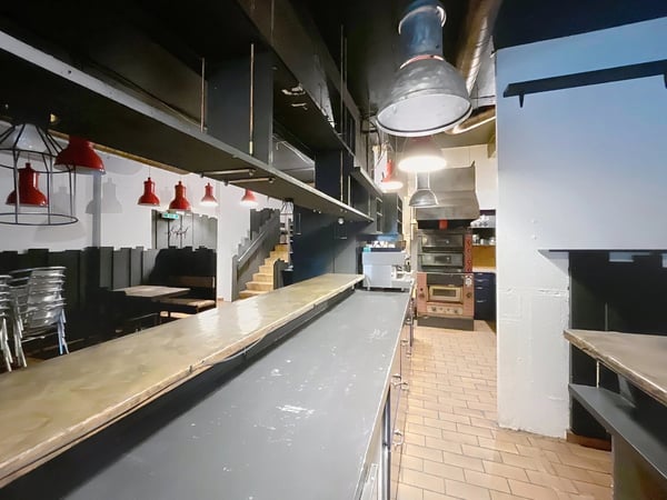 Local commercial - restaurant bénéficiant d'une magnifique situation 6