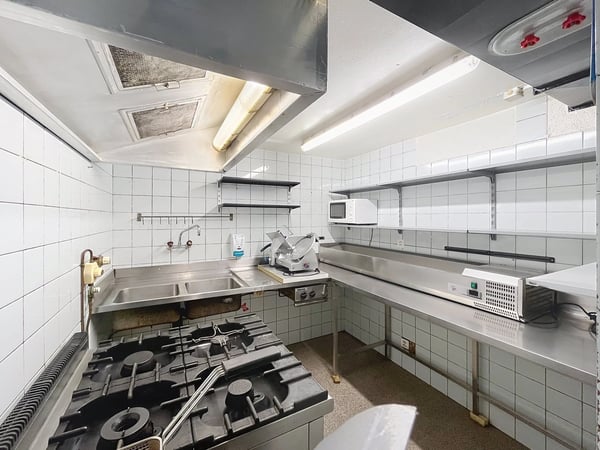 Local commercial - restaurant bénéficiant d'une magnifique situation 7