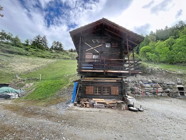 Mazot de caractère à Ayer - Authentique refuge alpin au coeur de la nature 5
