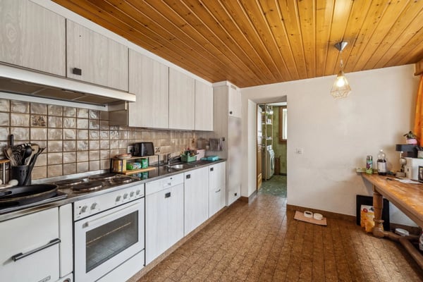 Immeuble à rénover avec fort potentiel 7