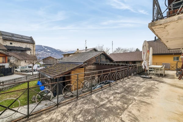 Immeuble à rénover avec fort potentiel 3