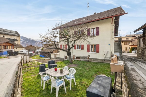 Immeuble à rénover avec fort potentiel 2