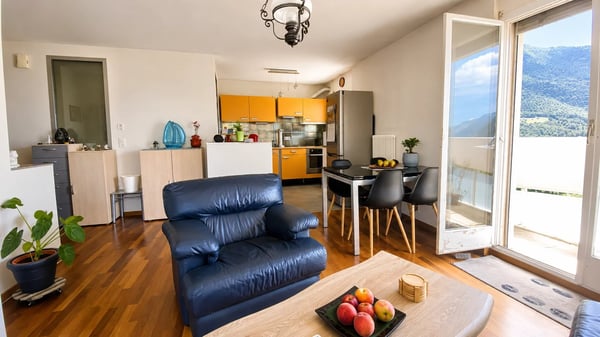 Appartement de 4,5 pièces au 10e étage avec vue panoramique 3