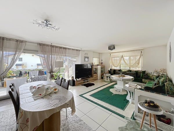 Spacieux 4.5 pièces avec grande terrasse et vue dégagée à Conthey 2