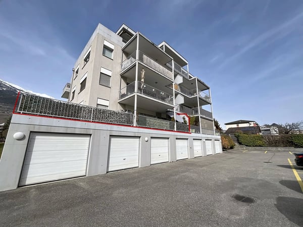 Spacieux 4.5 pièces avec grande terrasse et vue dégagée à Conthey 1