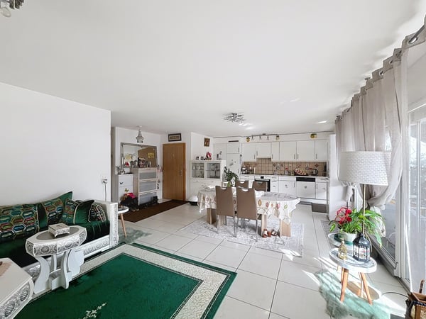 Spacieux 4.5 pièces avec grande terrasse et vue dégagée à Conthey 4