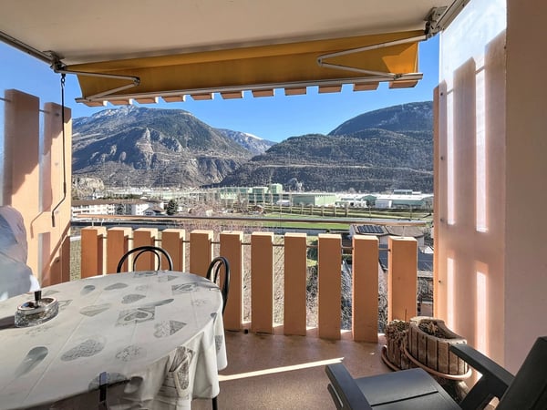 Spacieux 4 pièces de 110 m² avec balcon et fort potentiel à Sierre 6