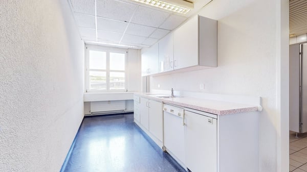 Attraktive Büro- und Gewerbeflächen an zentraler Lage 9