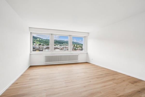 Neue 2-Zimmer-Wohnung in frisch saniertem Mehrfamilienhaus 3