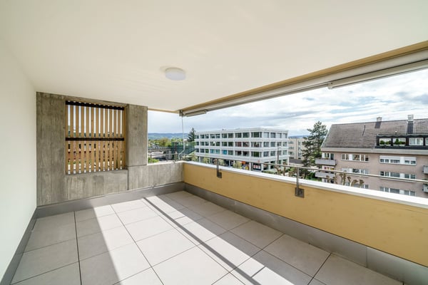 Wunderschöne 1.5 Attikawohnung nach Totalsanierung 8