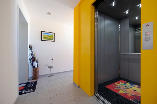 Traumhafte 4 1/2 Zimmer-Attika-Wohnung mit Lift, Terrassen und Aussicht 18
