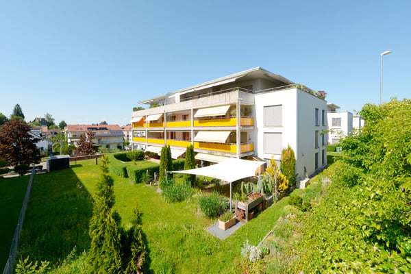Traumhafte 4 1/2 Zimmer-Attika-Wohnung mit Lift, Terrassen und Aussicht 9