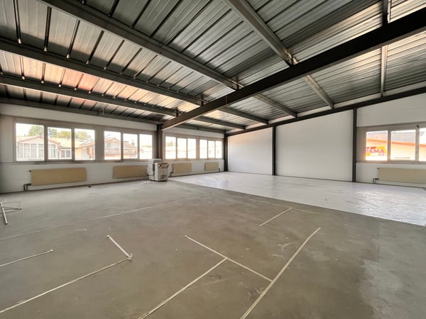 Bureaux lumineux de 136m2 à louer au 1er étage 2
