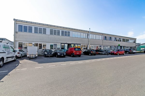 Bureaux lumineux de 136m2 à louer au 1er étage 1