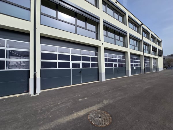 Atelier/dépôt de 480 m2 - Proche autoroute 1