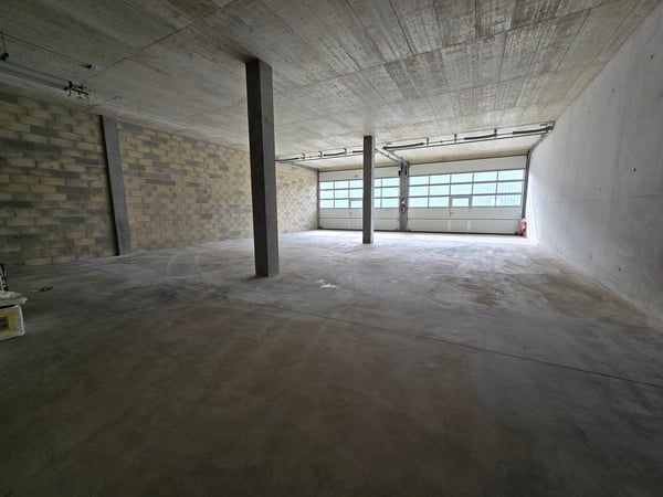Atelier/dépôt de 480 m2 - Proche autoroute 3