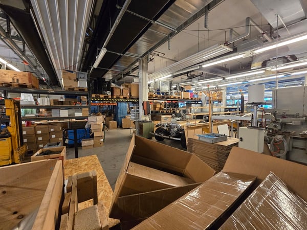 Halle artisanale 1140m2 avec bureaux - Proximité autoroute/gare 8