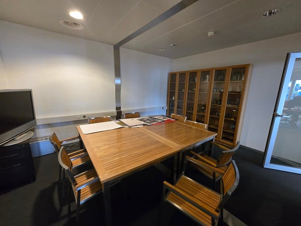 Halle artisanale 1140m2 avec bureaux - Proximité autoroute/gare 4