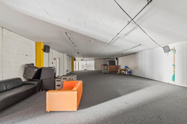 Atelier/commerciale 622 m2 avec cuisine - Modulable - Proche commodité 4