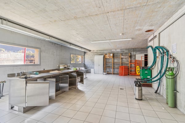 Atelier/commerciale 622 m2 avec cuisine - Modulable - Proche commodité 5