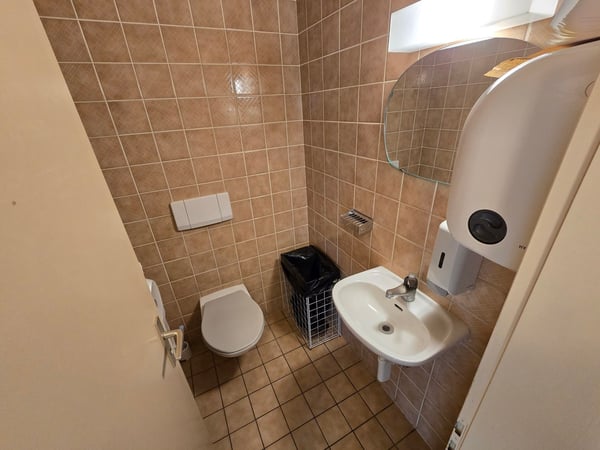 Offre spéciale - 2 premiers loyers offerts - Bureau lumineux de 14m² 6