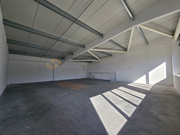 Streetbox double de 230 m2 - 2 premiers…