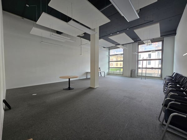 800m2 - Bureau à proximité du centre de Neuchâtel 2