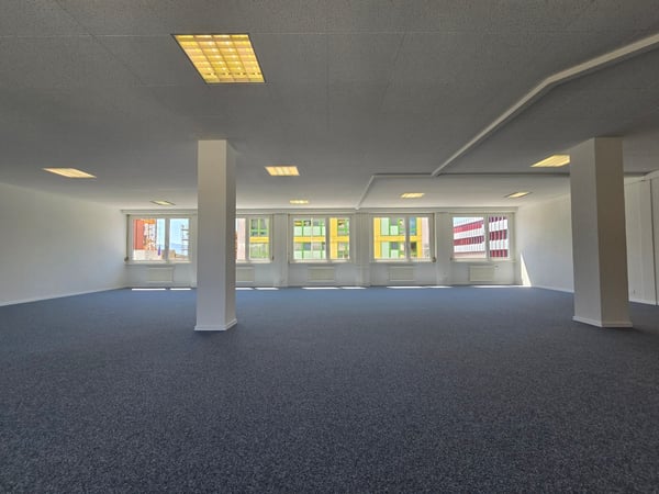 Bureau au 1er étage - 237m2 2