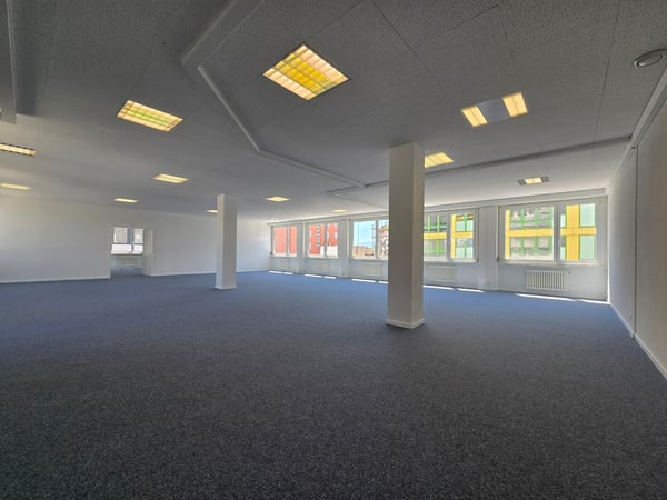 Bureau au 1er étage - 237m2 1