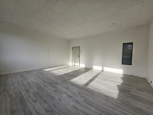 Surface commerciale/bureau de 8 m² à louer - 2e étage 6