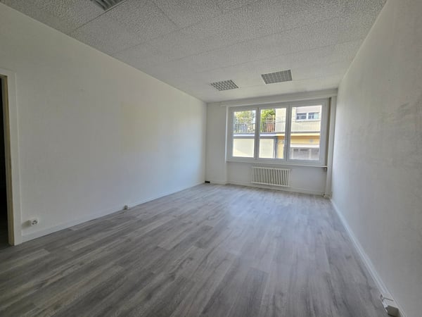 Surface commerciale/bureau de 11 m² à louer - 2e étage 7