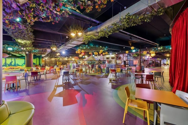 Grande surface de loisirs à louer - 10'379 m² à Rennaz 11