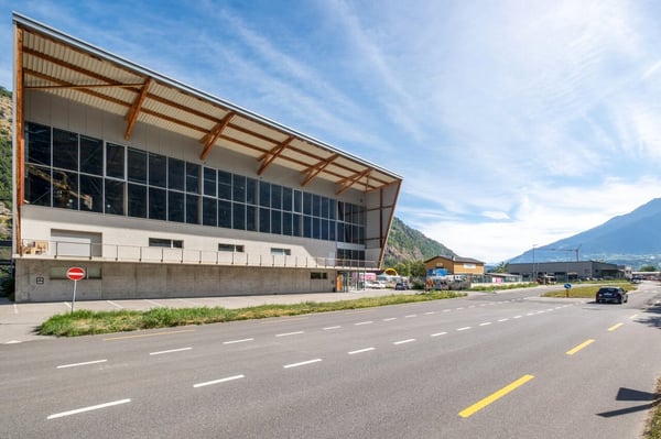 Grande surface de loisirs à louer - 4'601 m2 à Brig/Gamsen 2