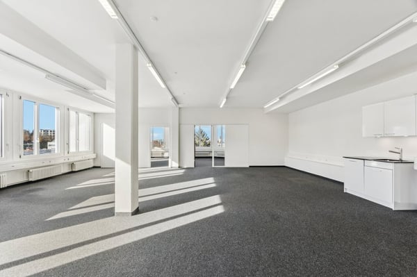 Ihre neue Bürofläche in Kloten - zentral, praktisch und vielseitig 1