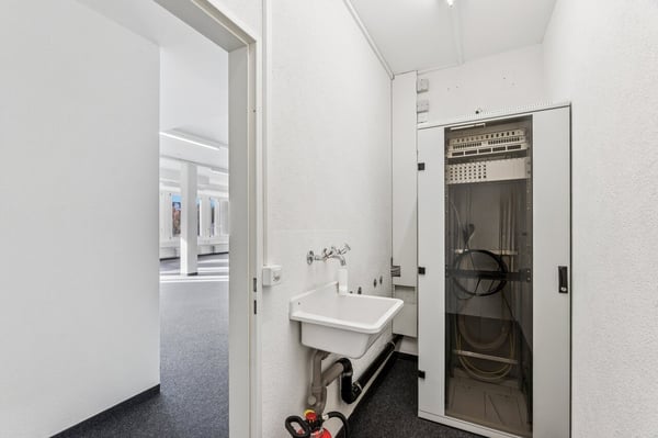 Ihre neue Bürofläche in Kloten - zentral, praktisch und vielseitig 11