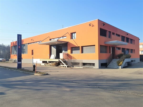 Zone En Budron - Quai de chargement à disposition - Dépôt de 180 m2 1