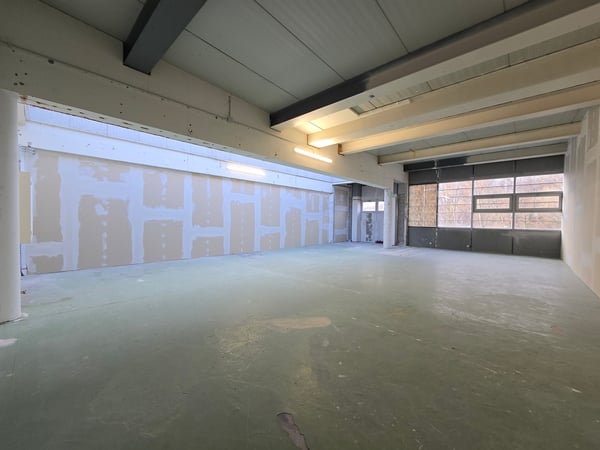 Excellente situation - Atelier / dépôt - 20m² - Crissier 2