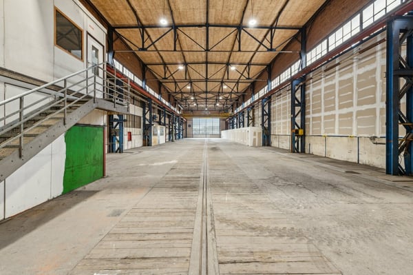 Grosszügige Industriehalle mit vielseitigen Nutzungsmöglichkeiten 2