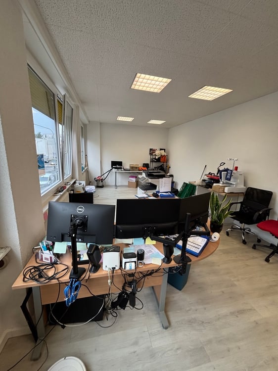 Surface commerciale/bureau de 14 m² à louer - 1er étage 3