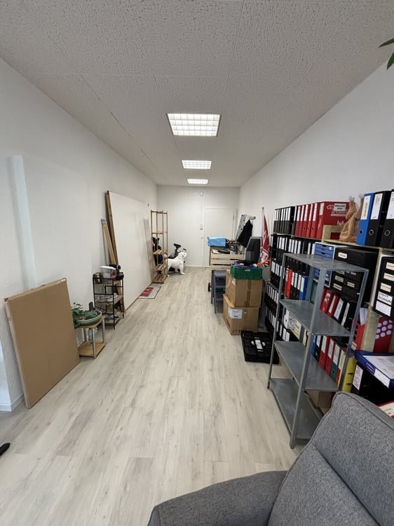 Surface commerciale/bureau de 14 m² à louer - 1er étage 4