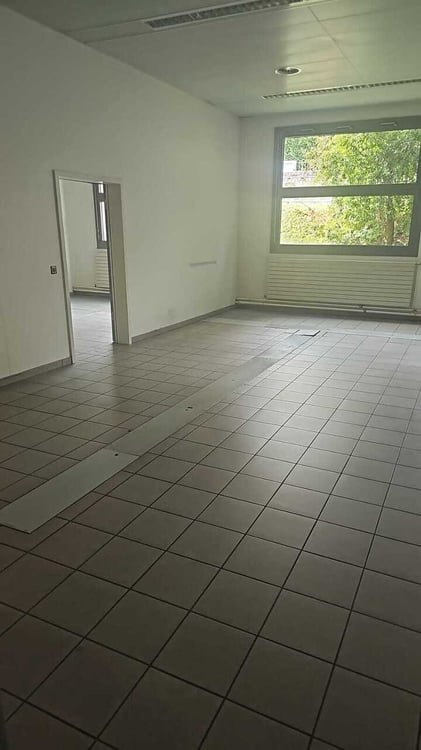 70m2 - Atelier/Local commercial à proximité du centre de Neuchâtel 4