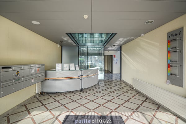 Bureau/atelier 120 m2 - Proche autoroute et transport 2