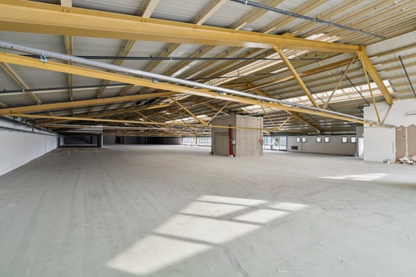 Dépôt de 1000 m² à louer - Onnens 2