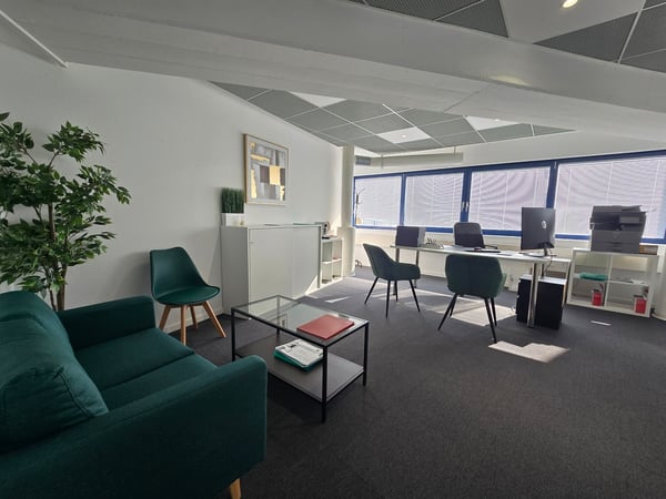 Situation optimale - Bureau Plug-and-Play de 271m2 7